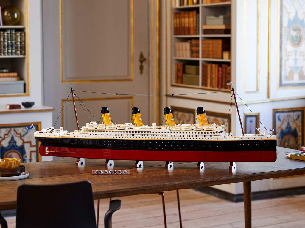 LEGO Titanic 10294 (9090+pcs)