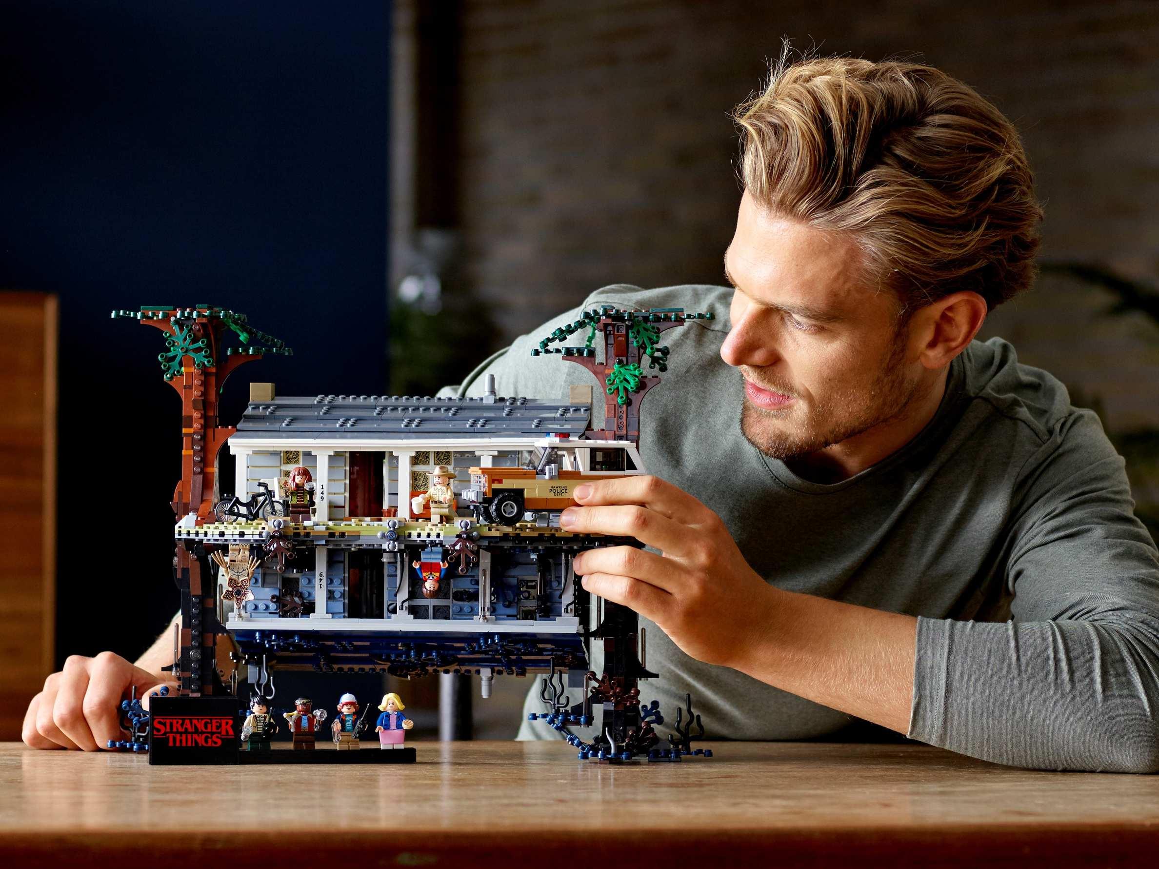 LEGO Stranger Things The Upside Down 75810 (2287+pcs)
