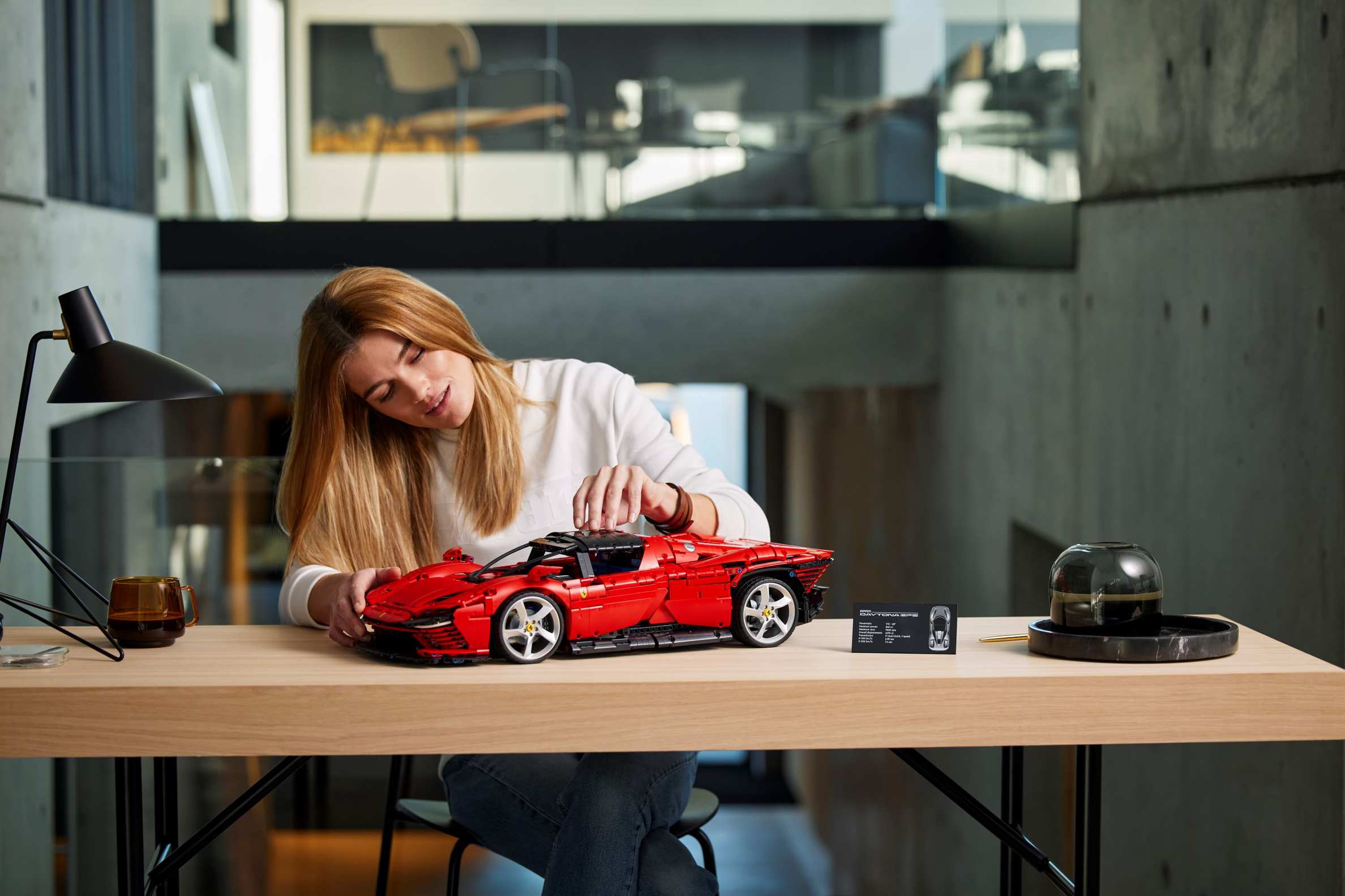 LEGO Ferrari Daytona SP3 TECHNIC 42143 (3778+pcs)