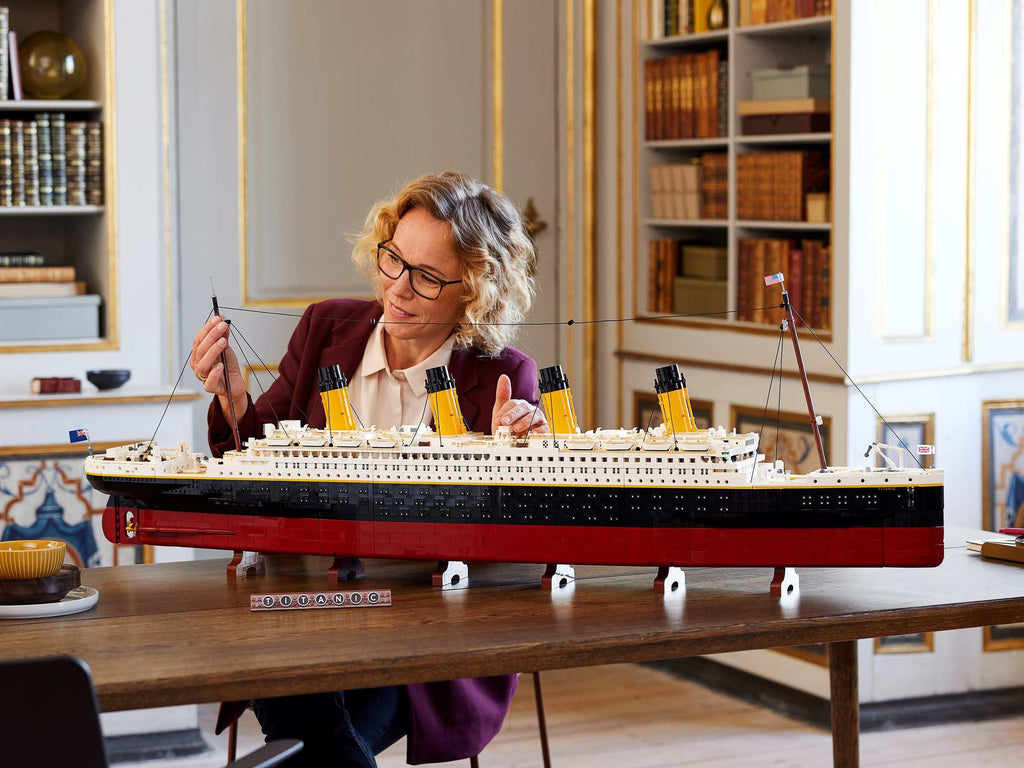 LEGO Titanic 10294 (9090+pcs)