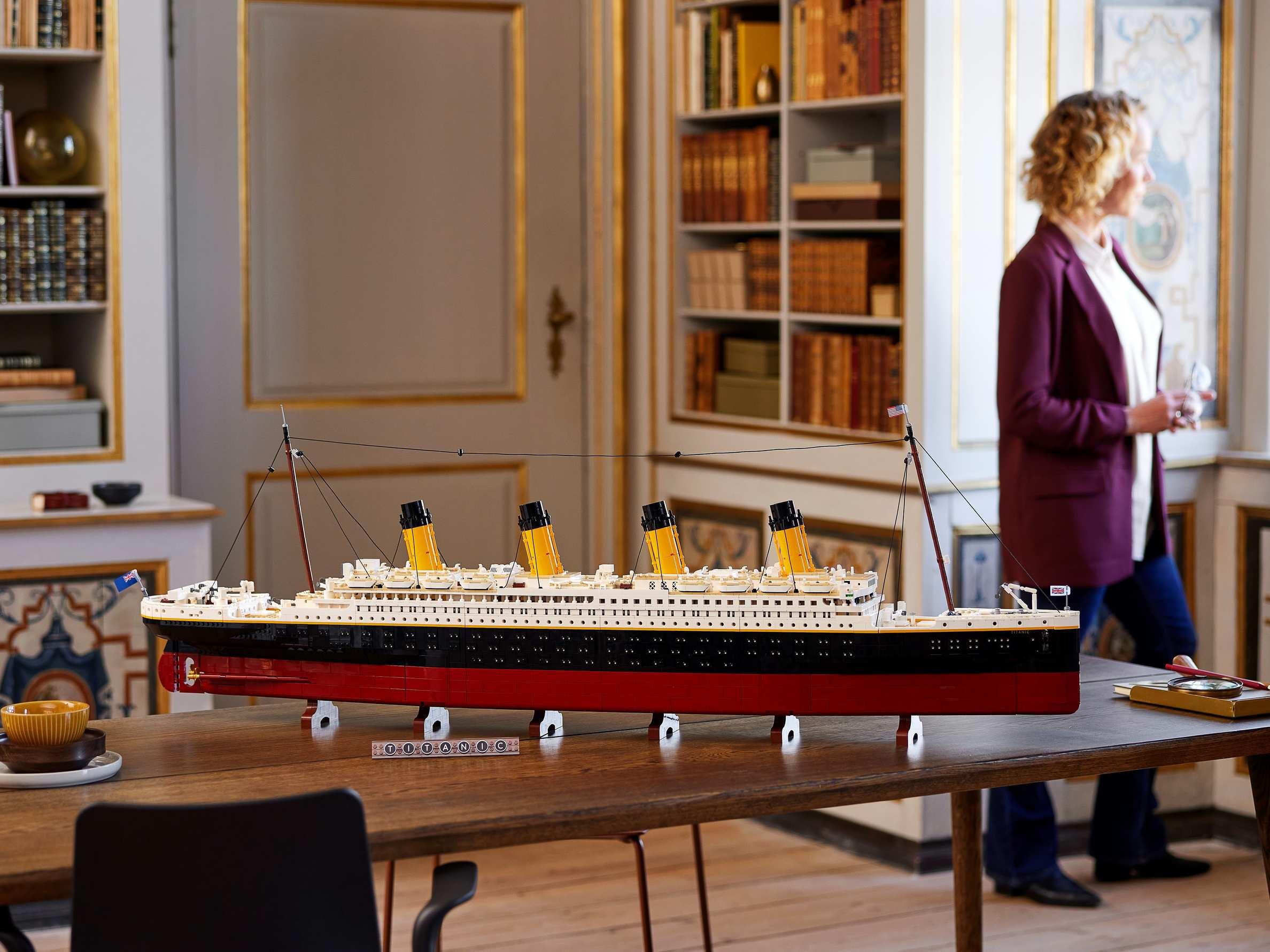 LEGO Titanic 10294 (9090+pcs)