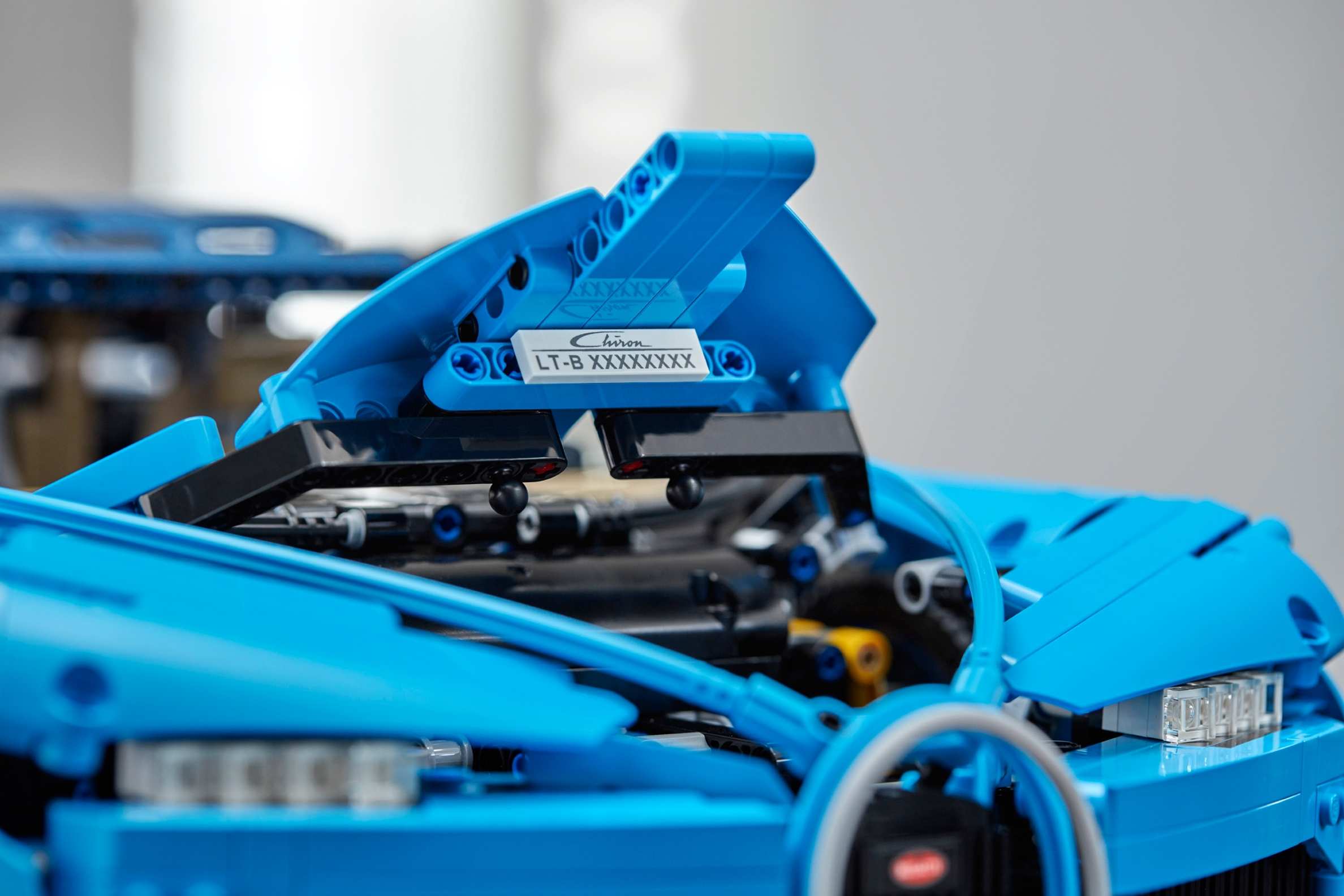LEGO Bugatti Chiron TECHNIC 42083 (3599+pcs)
